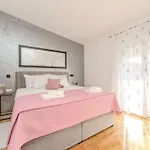 Grbic 1 By Interhome