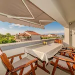 شقة Grbic 1 By Interhome *