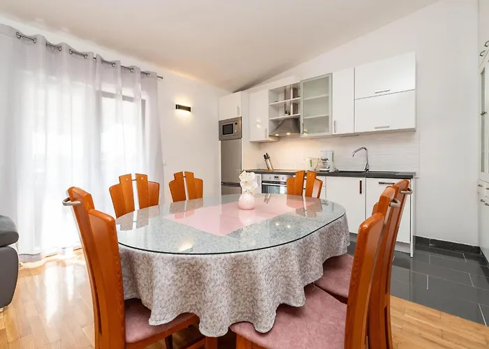 Grbic 1 By Interhome Apartman *